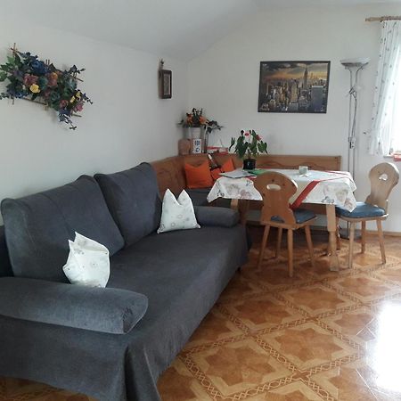 Gaestehaus Reisacher - Mehrbettzimmer بايتنغ المظهر الخارجي الصورة