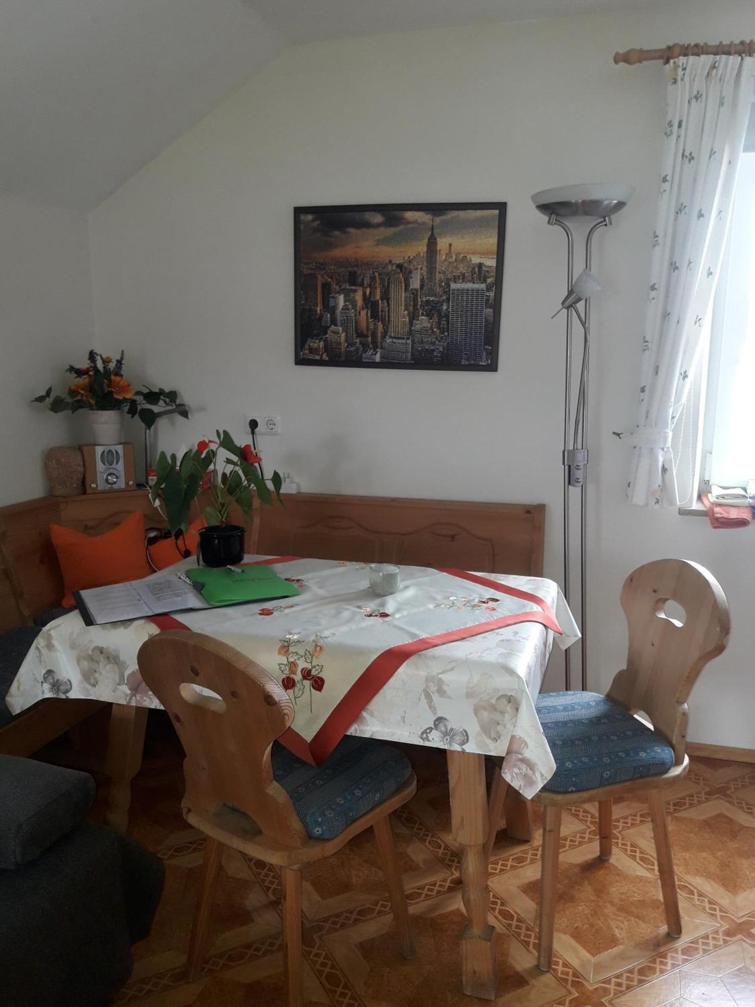Gaestehaus Reisacher - Mehrbettzimmer بايتنغ المظهر الخارجي الصورة